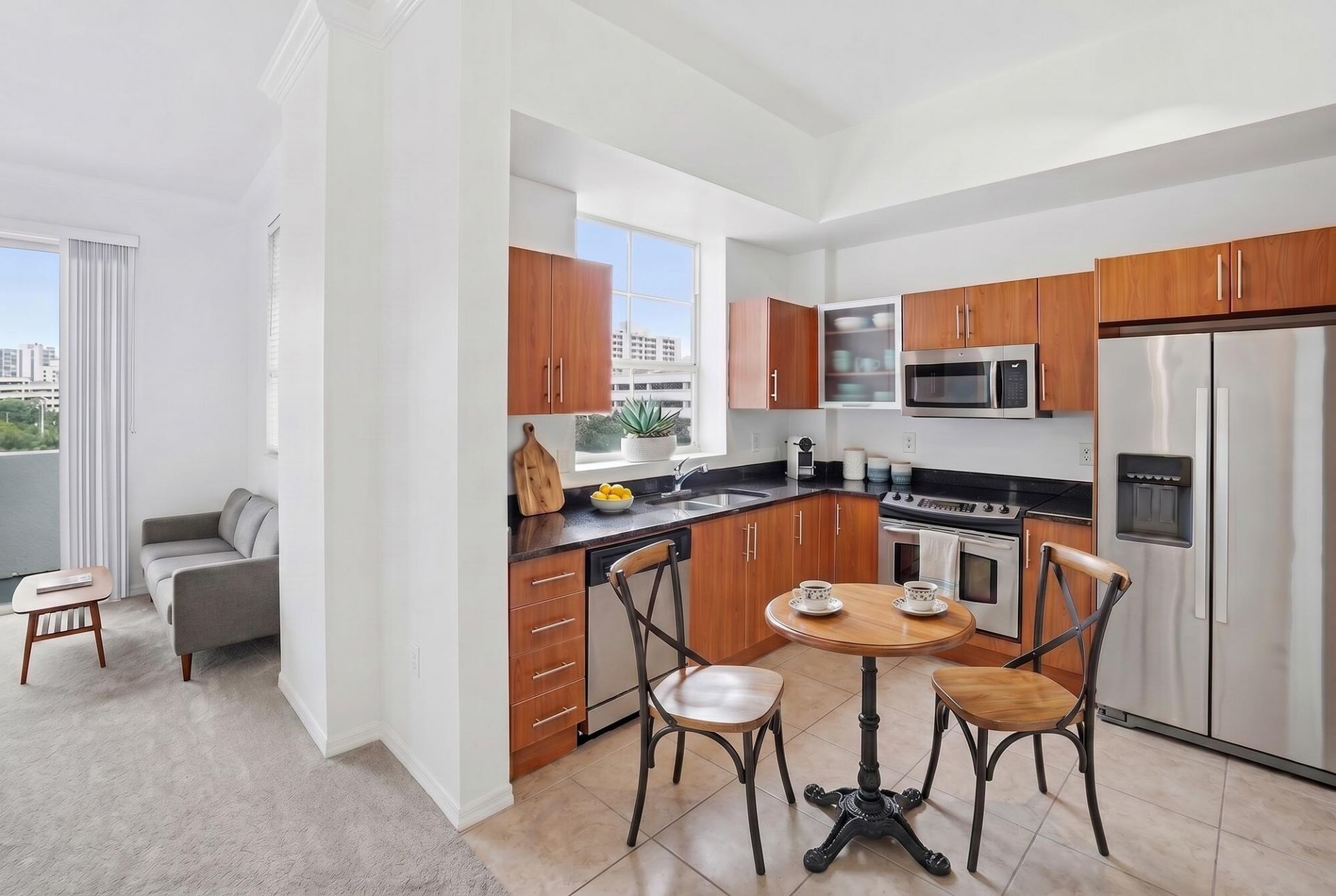 600 S Dixie Highway, Unit 401, West Palm Beach, FL 33401 Photo
