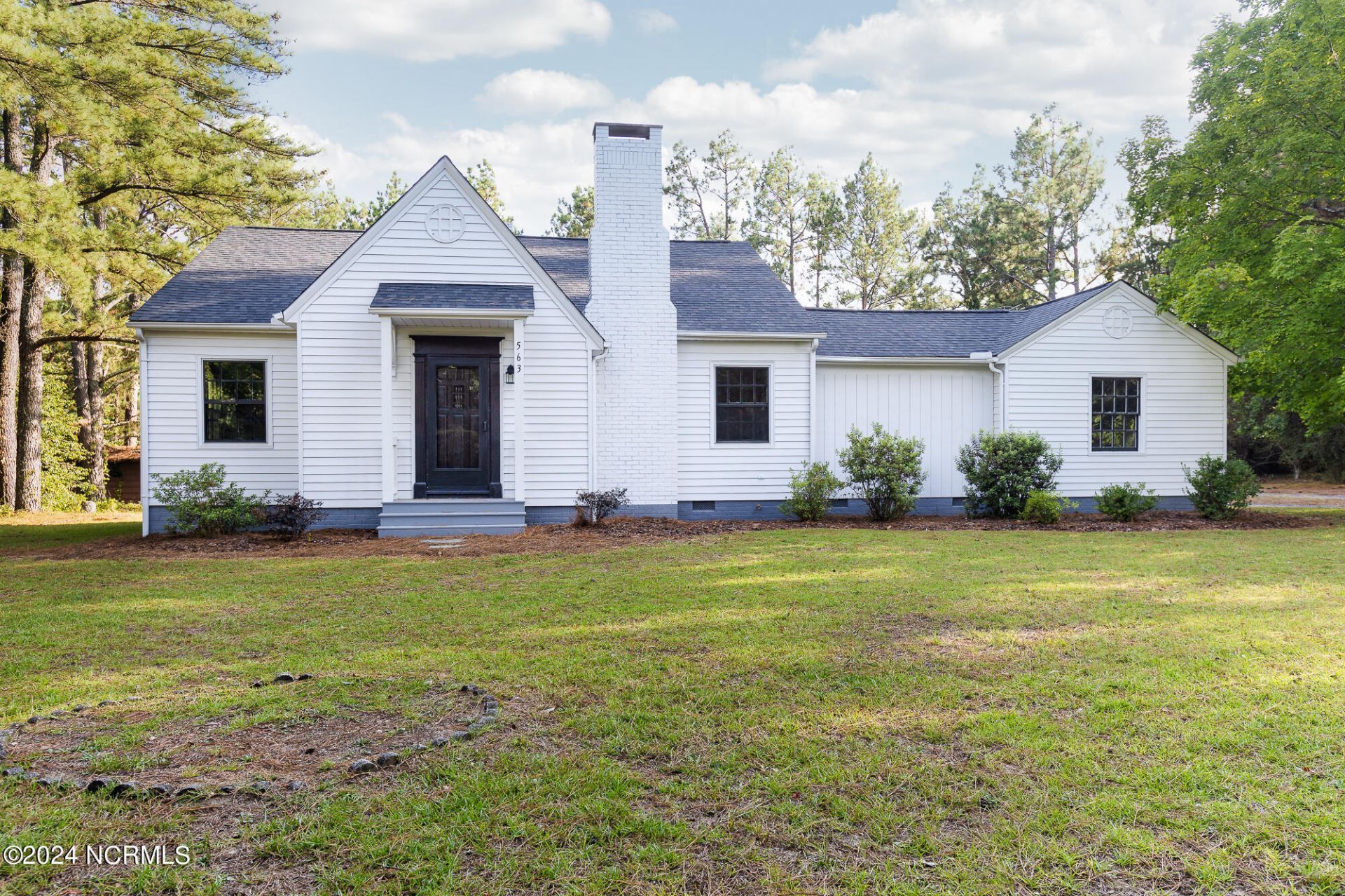 563 Eagle Springs Road, Eagle Springs, NC 27242 Main Photo