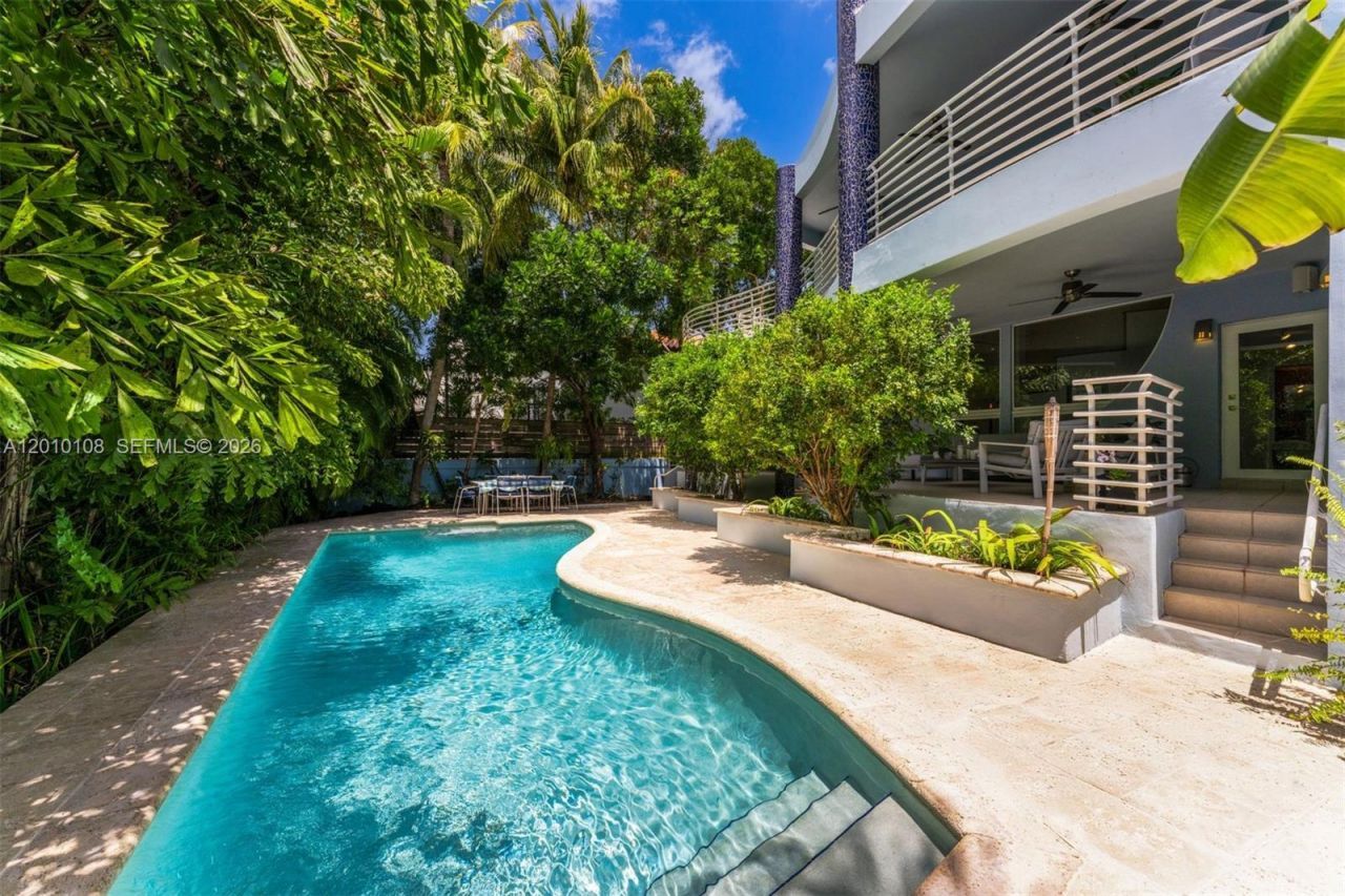 690 Warren Ln , Key Biscayne, FL 33149 Photo