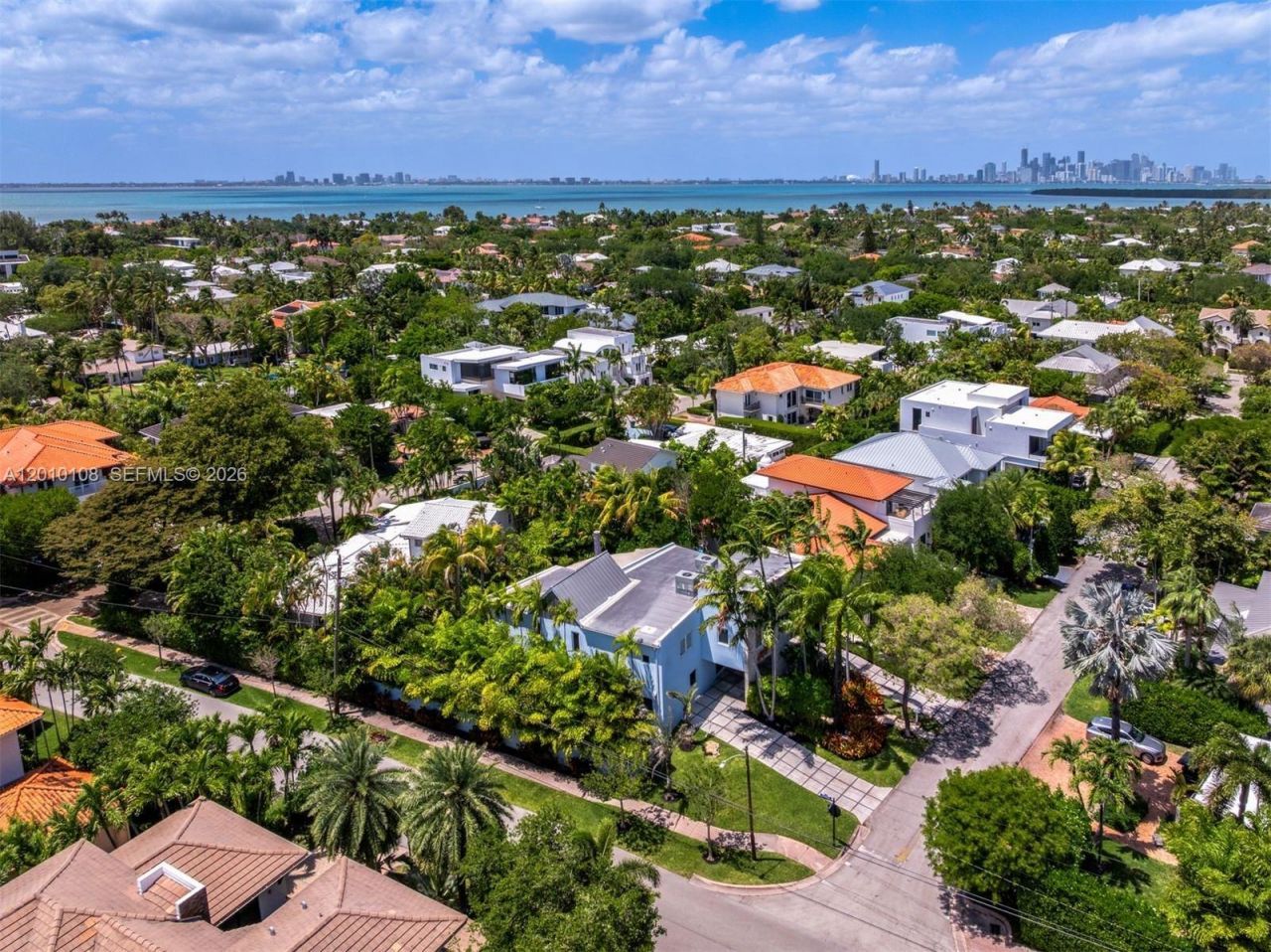 690 Warren Ln , Key Biscayne, FL 33149 Photo