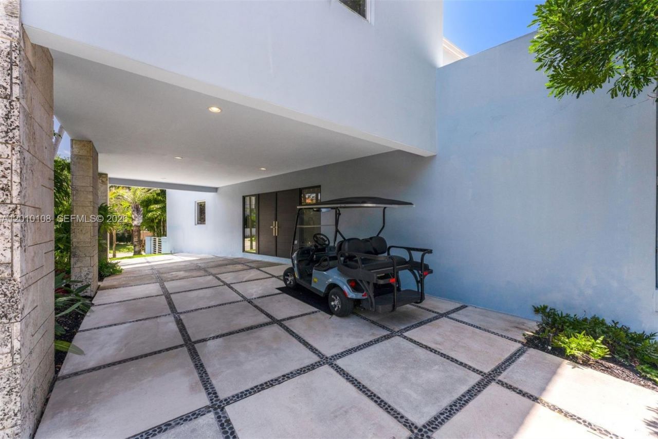 690 Warren Ln , Key Biscayne, FL 33149 Photo