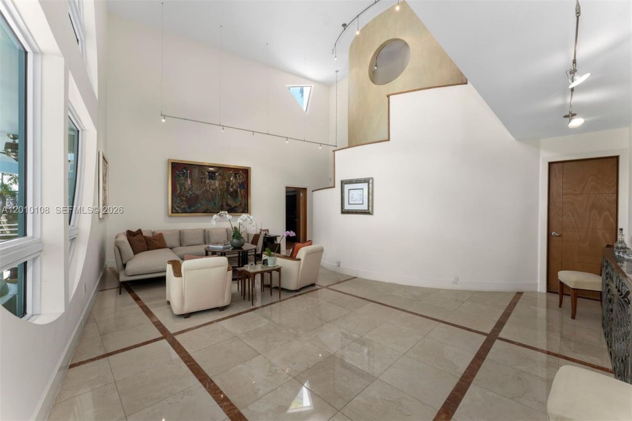 690 Warren Ln , Key Biscayne, FL 33149 Photo