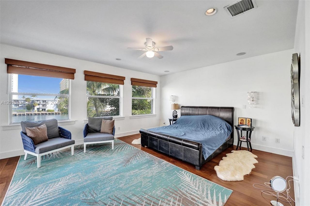 1575 Windjammer Way , Hollywood, FL 33019 Photo