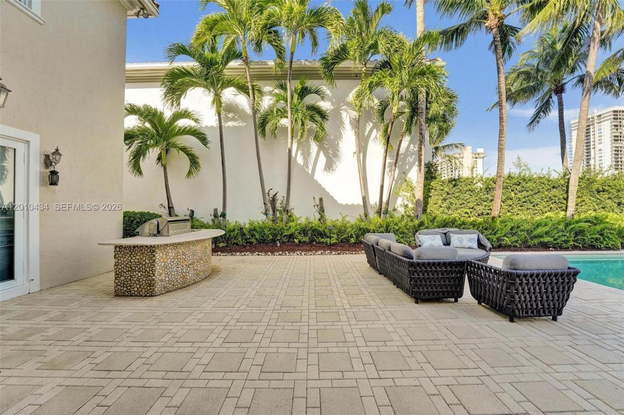 1575 Windjammer Way , Hollywood, FL 33019 Photo