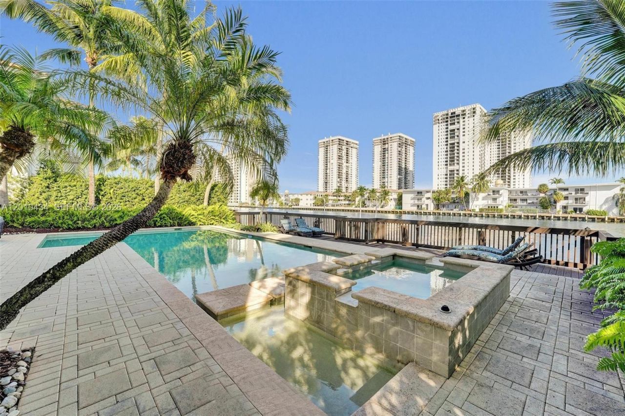 1575 Windjammer Way , Hollywood, FL 33019 Photo