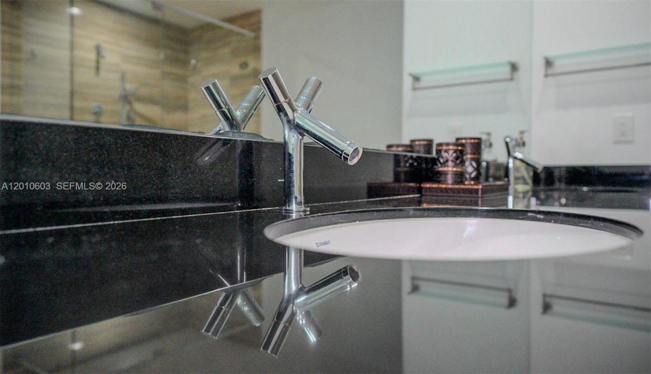 15901 Collins Ave , Unit 1102, Sunny Isles Beach, FL 33160 Photo