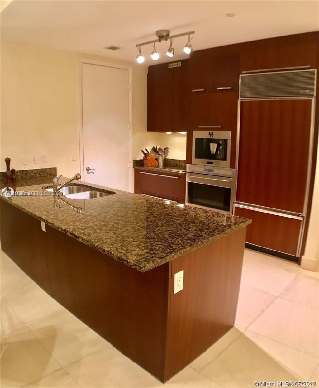 15901 Collins Ave , Unit 1102, Sunny Isles Beach, FL 33160 Photo
