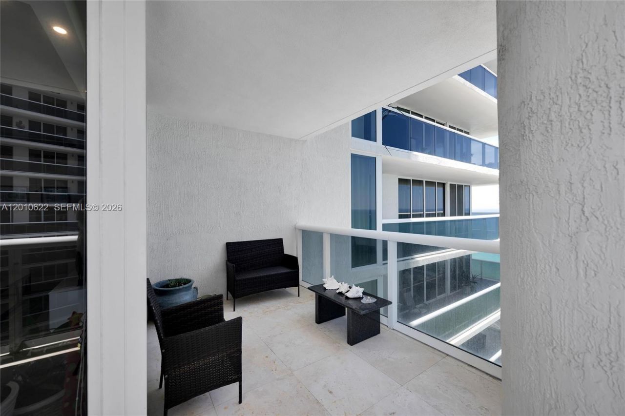 1800 S Ocean Dr , Unit 2205, Hallandale Beach, FL 33009 Photo