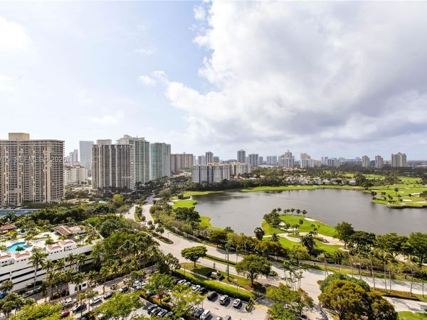 3701 N Country Club Dr , Unit 2203, Aventura, FL 33180