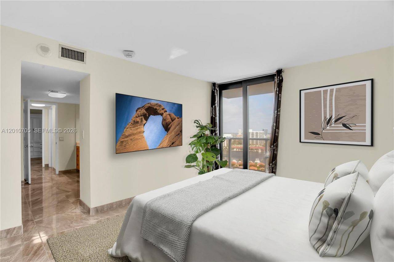 3701 N Country Club Dr , Unit 2203, Aventura, FL 33180 Photo