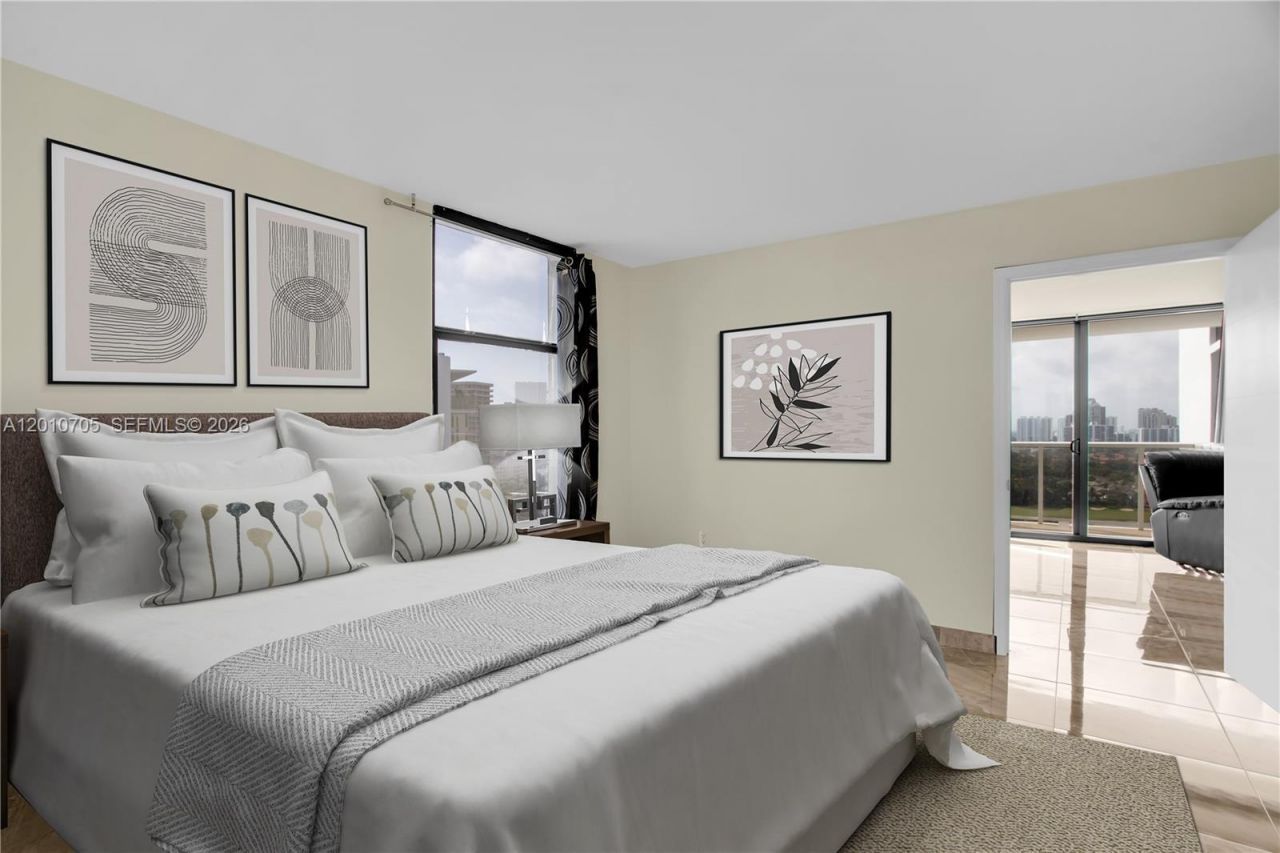 3701 N Country Club Dr , Unit 2203, Aventura, FL 33180 Photo