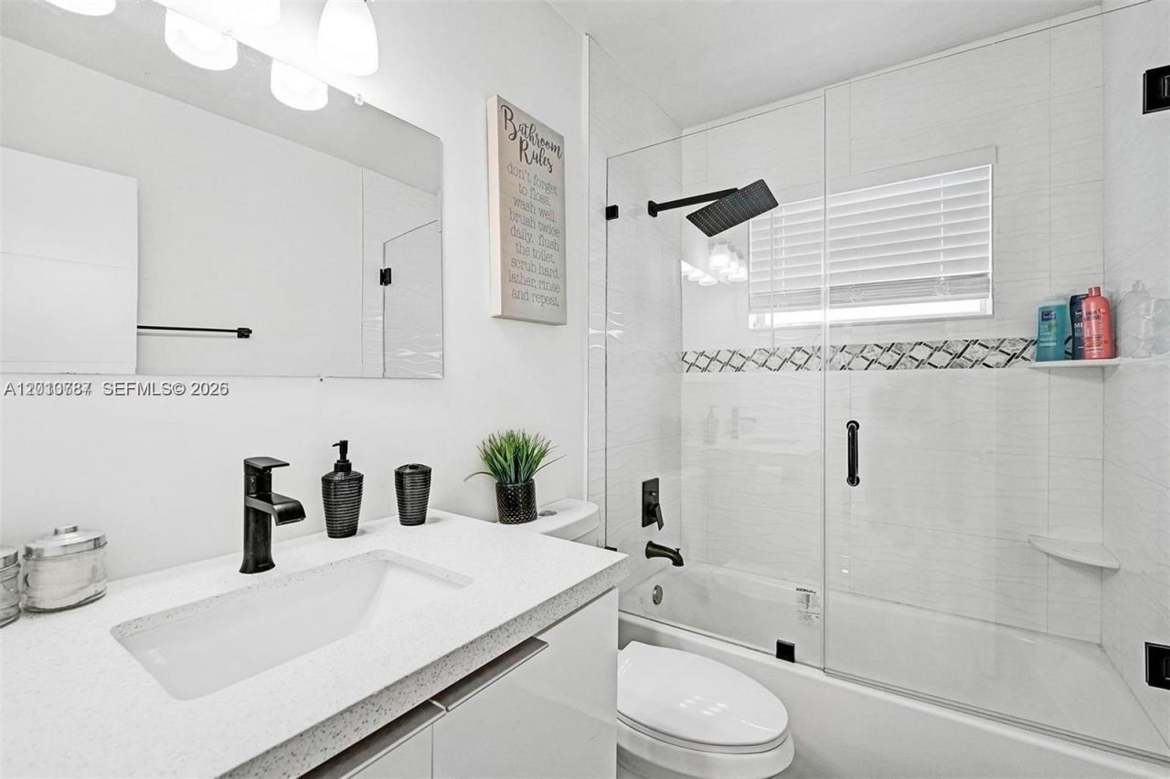 2338 Fillmore St , Unit 2A, Hollywood, FL 33020 Photo