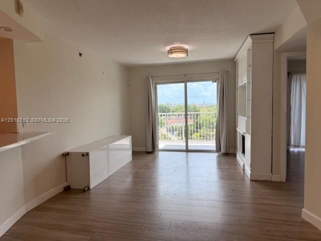 2415 NW 16th St Rd , Unit 605-1, Miami, FL 33125 Photo
