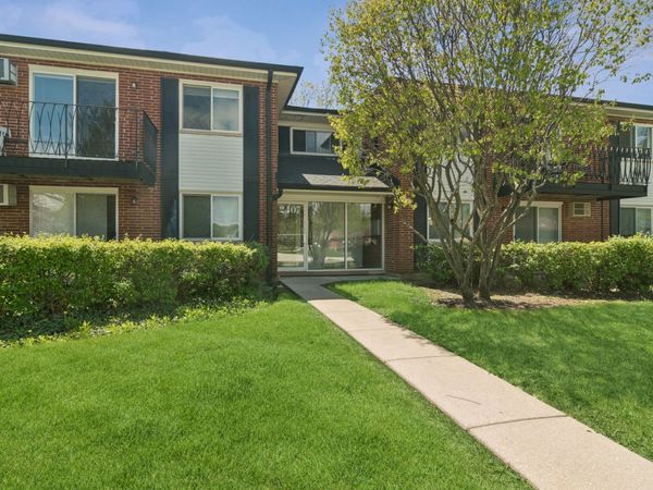 2407 E Olive Street , Unit 2F, Arlington Heights, IL 60004