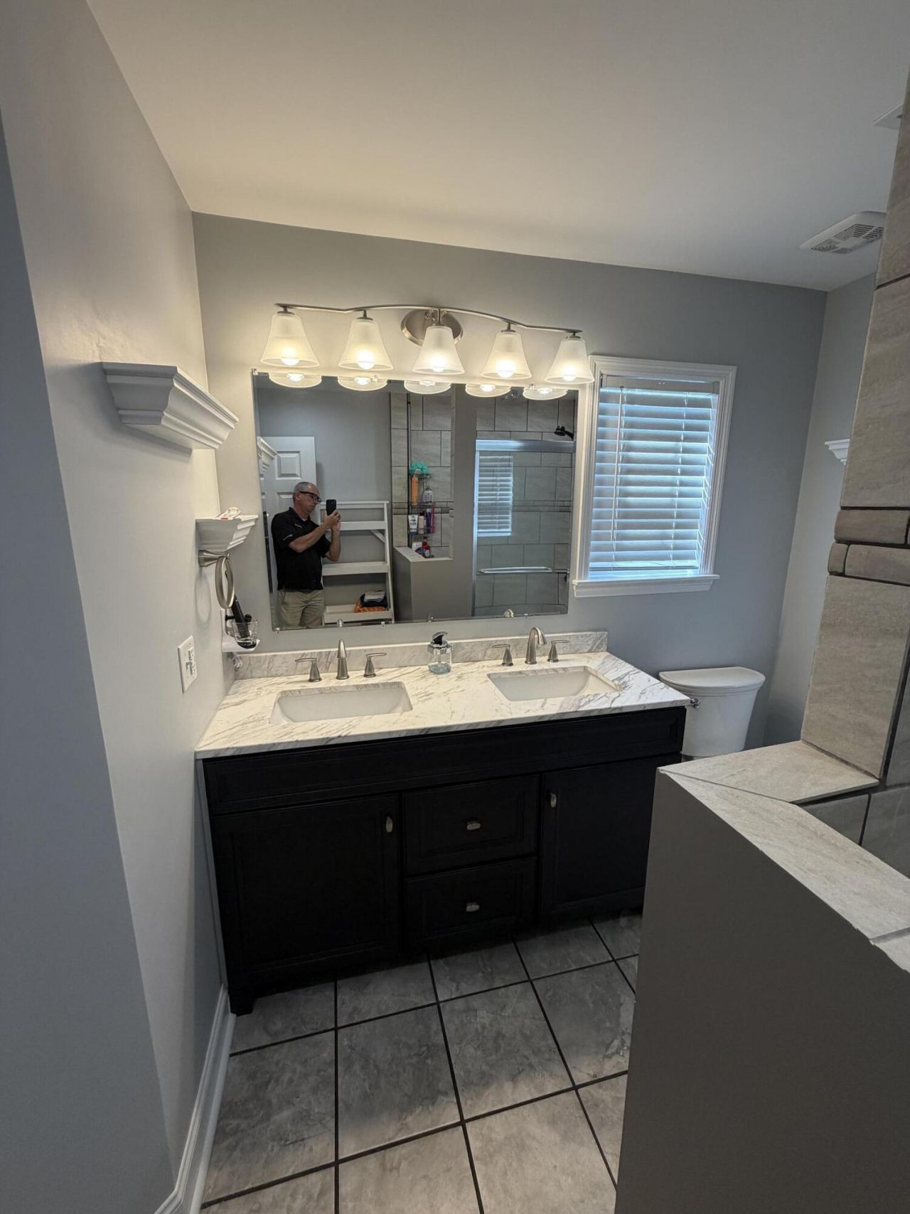 330 Camelot Drive Photo 11