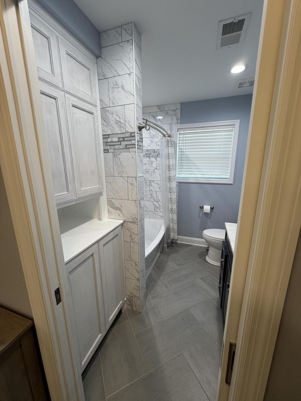 330 Camelot Drive Photo 25