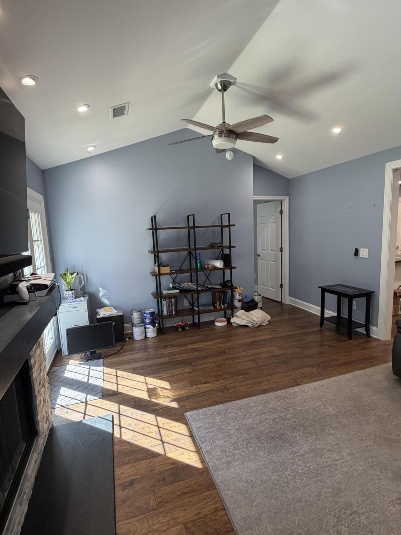 330 Camelot Drive Photo 5