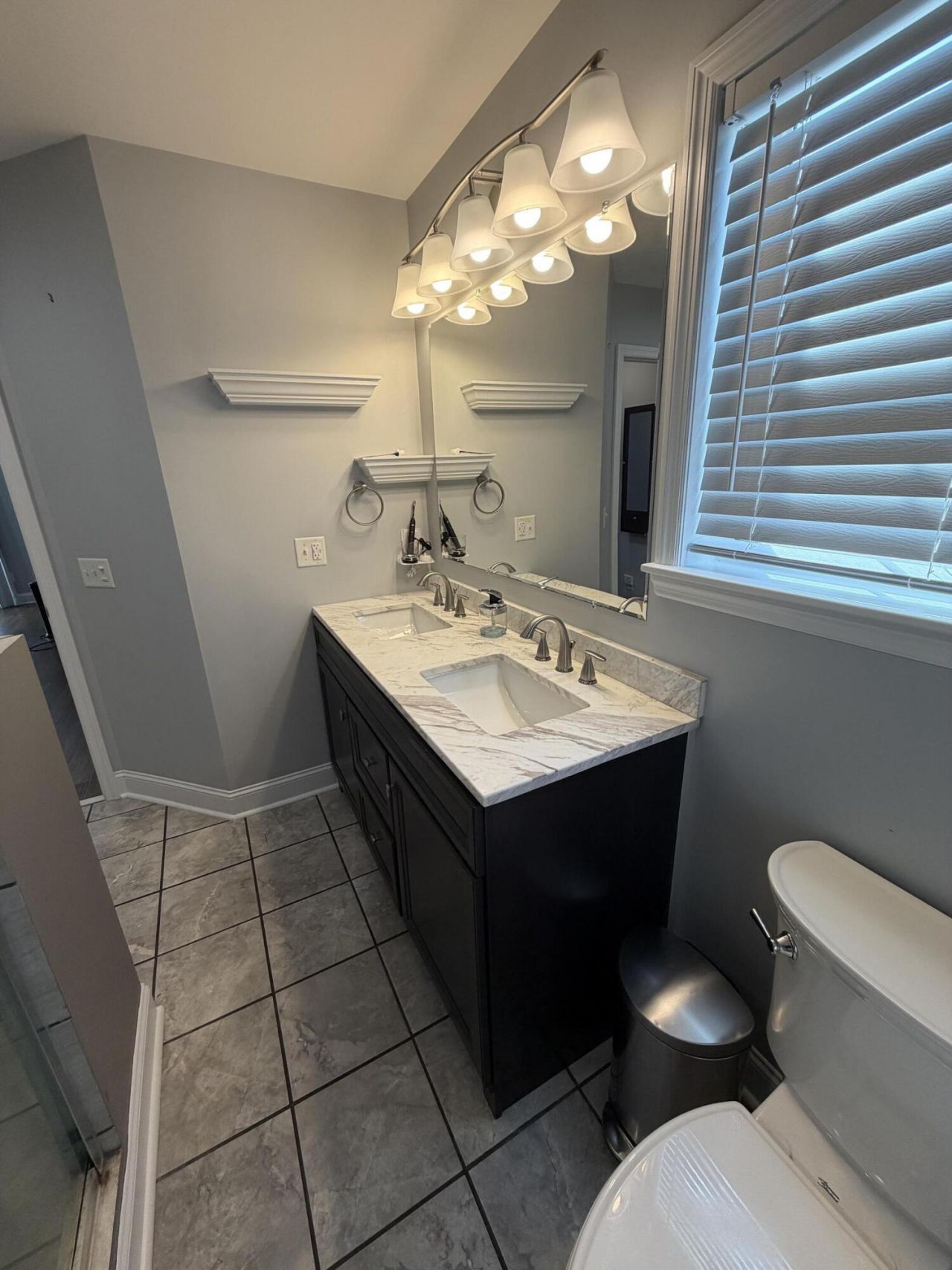 330 Camelot Drive Photo 7