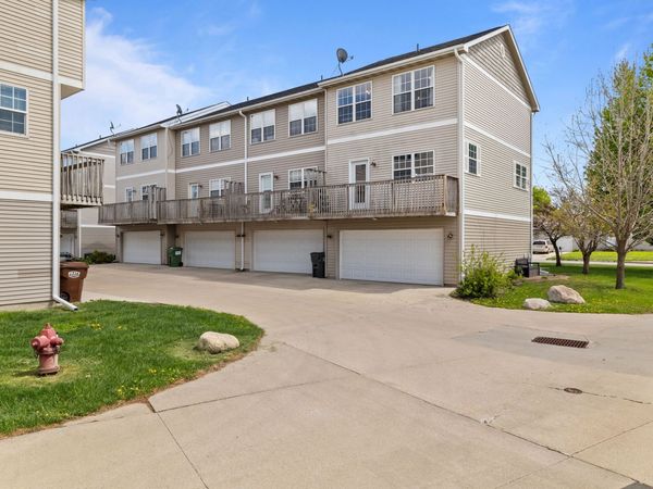 1305 S G Avenue, Nevada, IA 50201