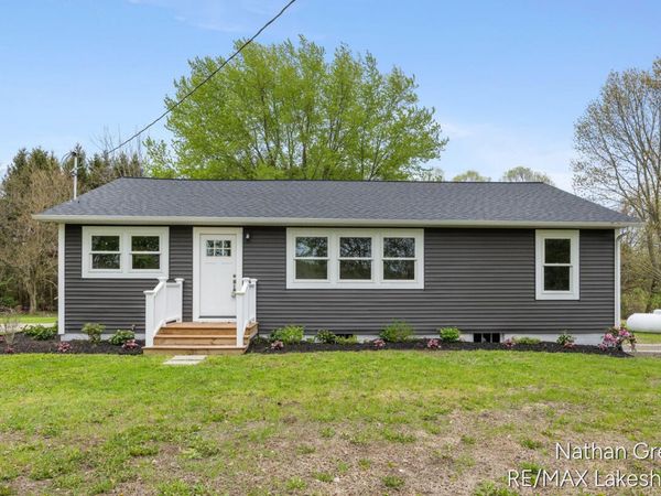 2015 64th Street, Fennville, MI 49408