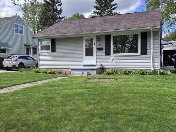 1938 Cooper Avenue, Lansing, MI 48910