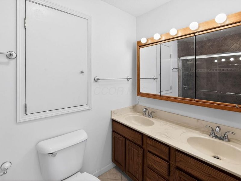 714 Greenbriar Circle, Howard, OH 43028 Photo 15