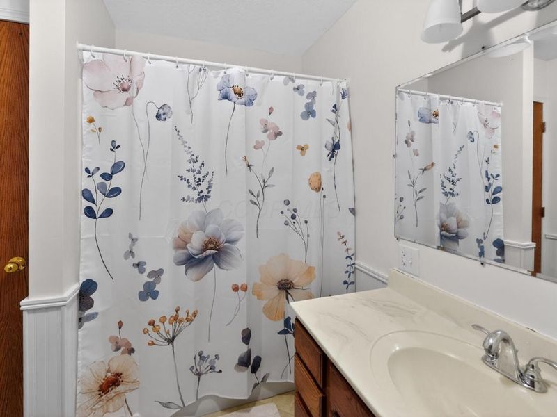 714 Greenbriar Circle, Howard, OH 43028 Photo 18