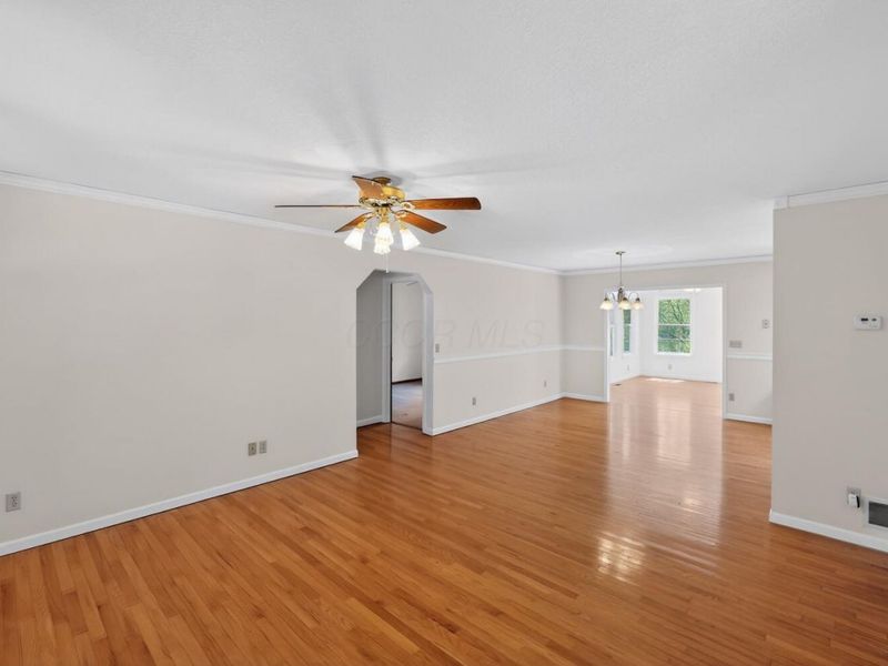714 Greenbriar Circle, Howard, OH 43028 Photo 4