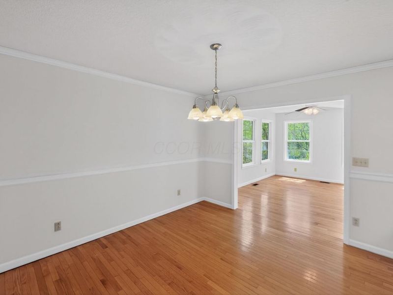 714 Greenbriar Circle, Howard, OH 43028 Photo 7