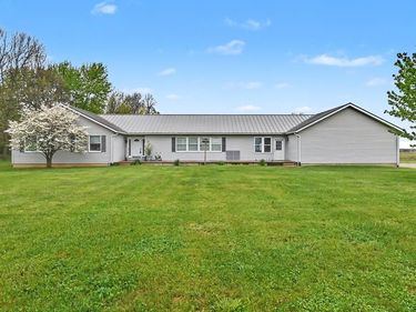 4418 Hook Road, Crestline, OH 44827