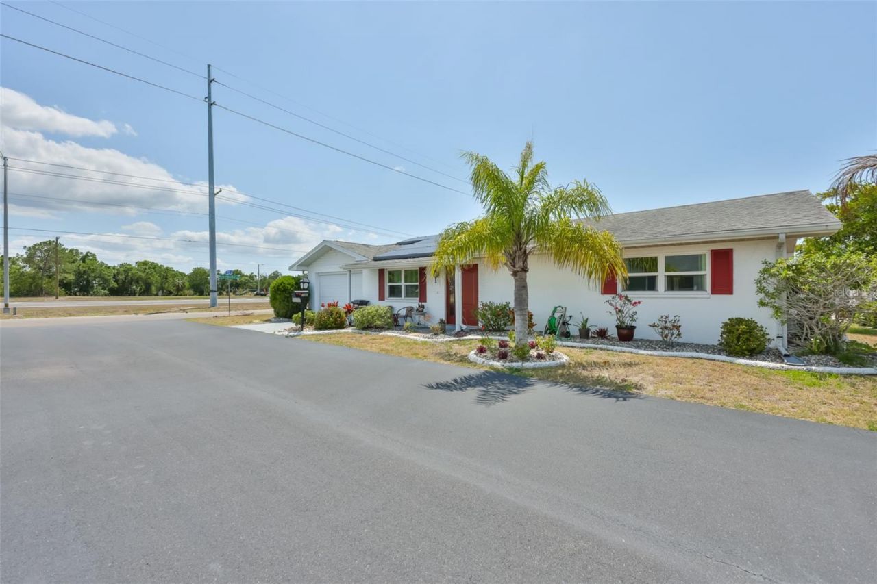 700 Rutgers Place , Sun City Center, FL 33573 Photo
