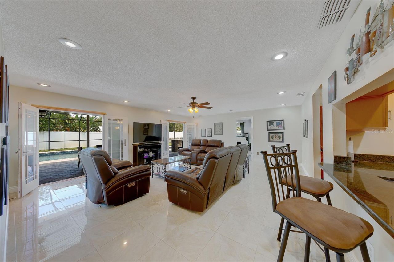 9628 122nd Way, Seminole, FL 33772 Photo