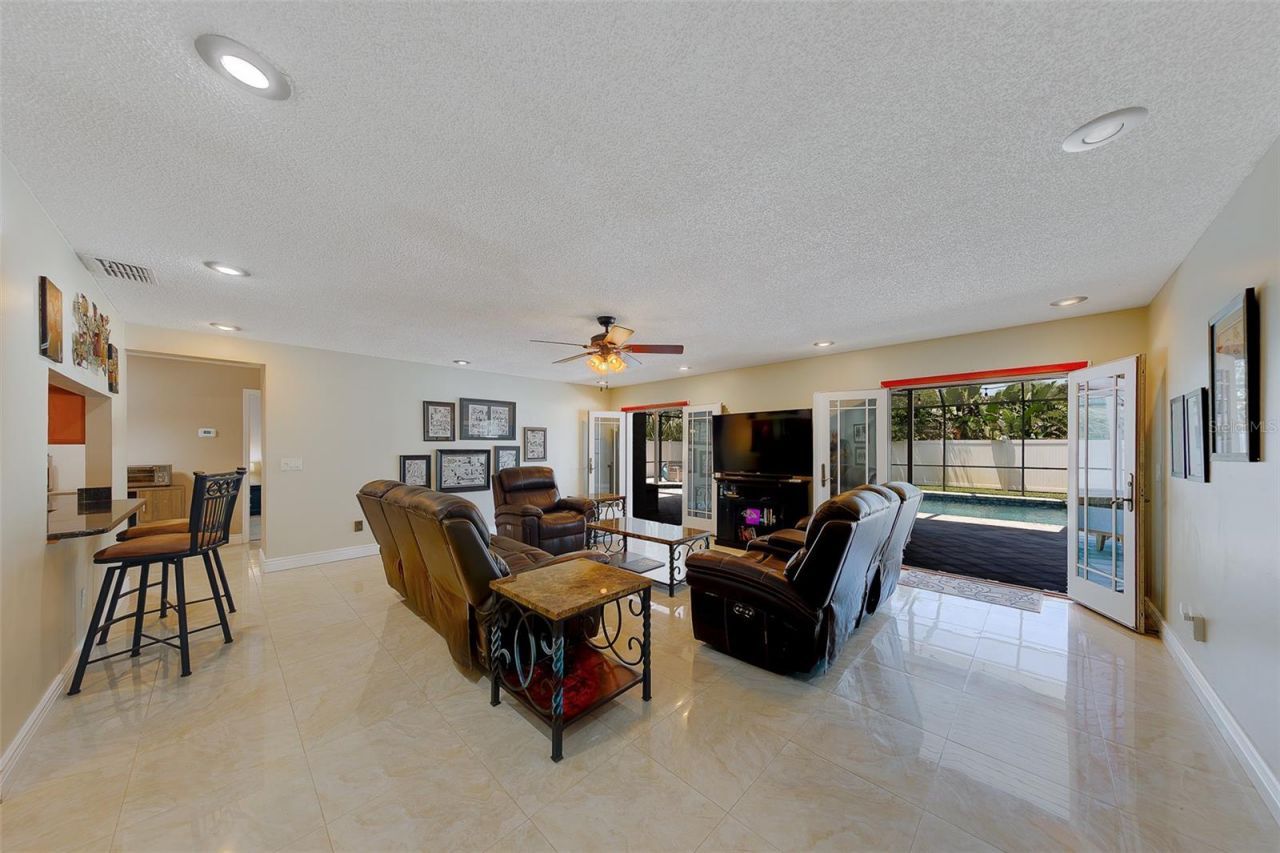 9628 122nd Way, Seminole, FL 33772 Photo