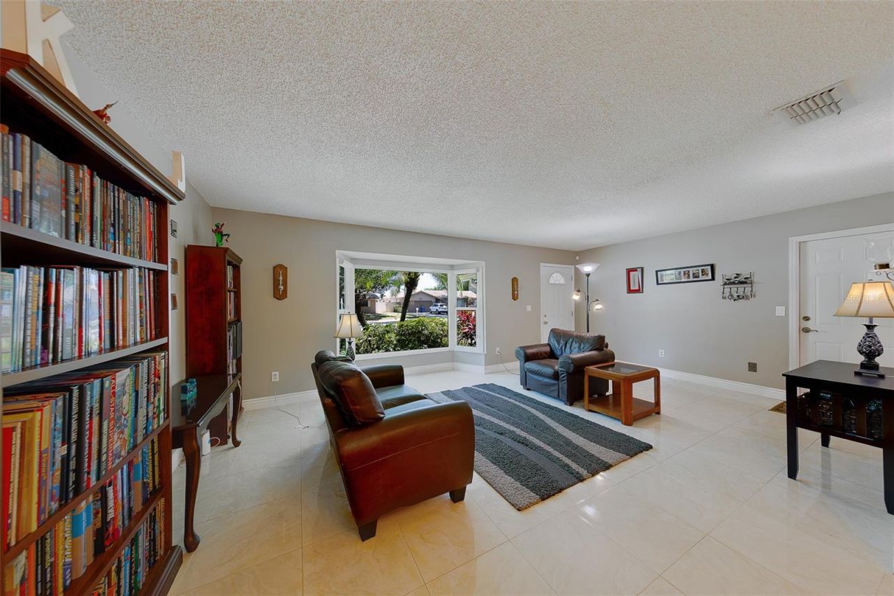 9628 122nd Way, Seminole, FL 33772 Photo