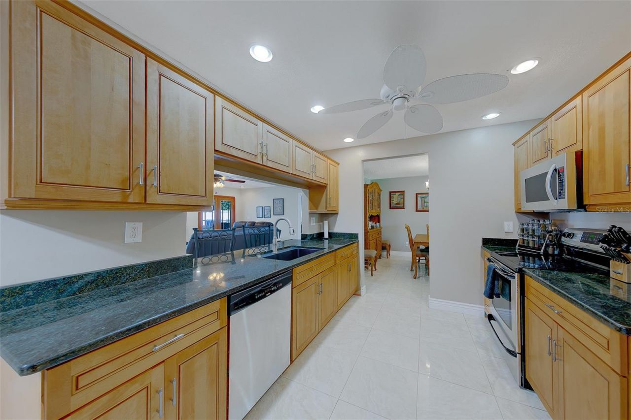 9628 122nd Way, Seminole, FL 33772 Photo