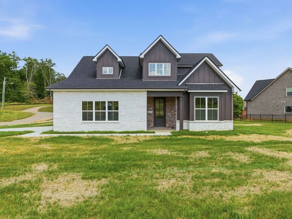 524 McGrath Dr , Smyrna, TN 37167