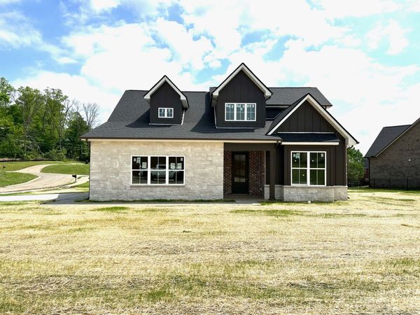 524 McGrath Dr , Smyrna, TN 37167