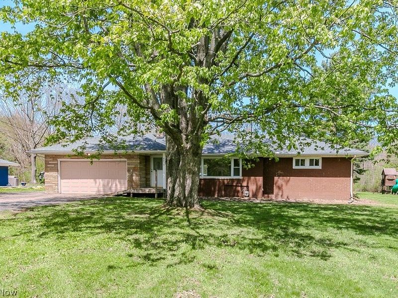 8839 Billings Road, Kirtland, OH 44094 Photo 2