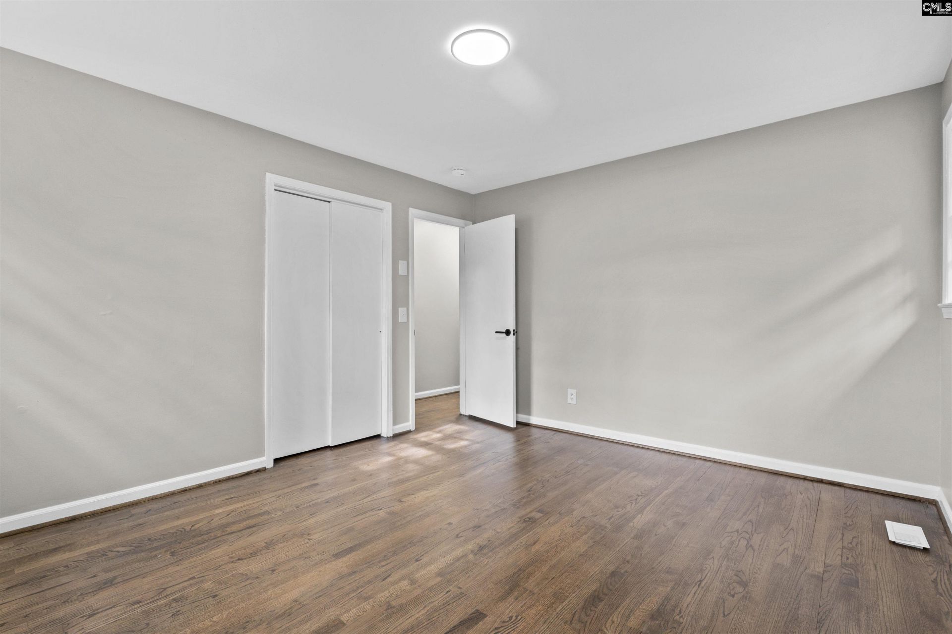 2529 Stonehenge Drive  Photo 17