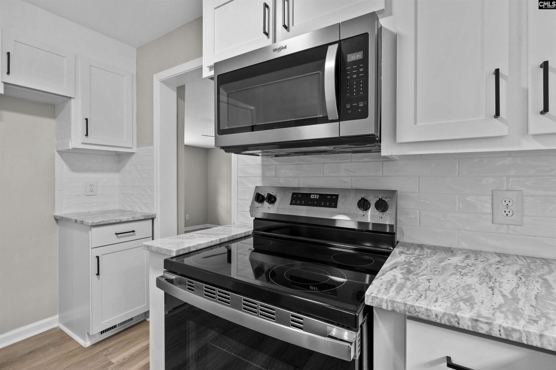 2529 Stonehenge Drive  Photo 8