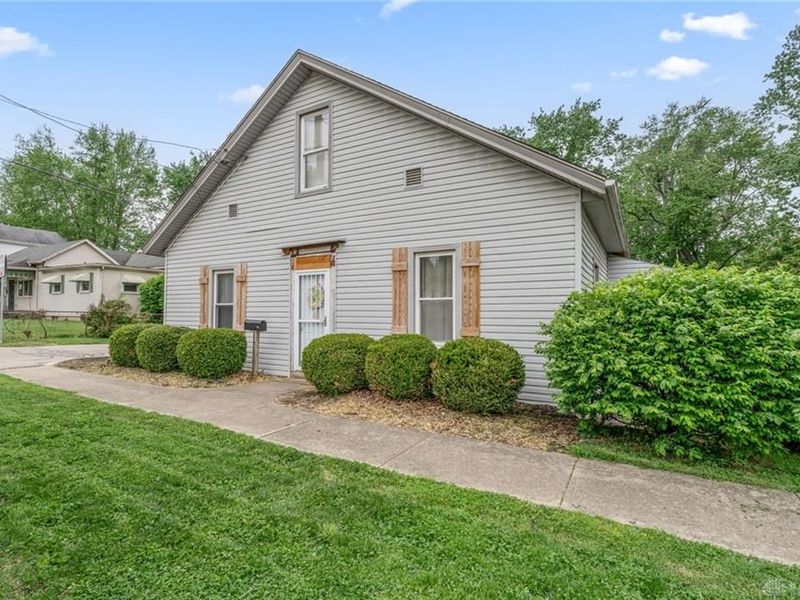 24 N Limestone Street, Jamestown, OH 45335 Photo 2