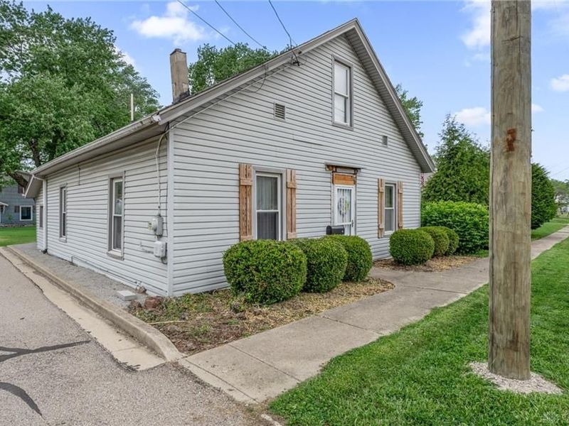 24 N Limestone Street, Jamestown, OH 45335 Photo 3