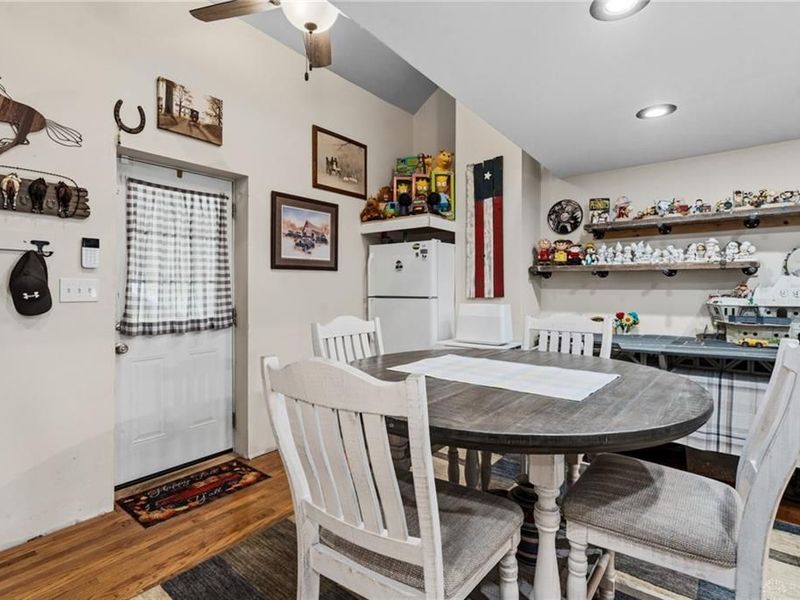 24 N Limestone Street, Jamestown, OH 45335 Photo 9