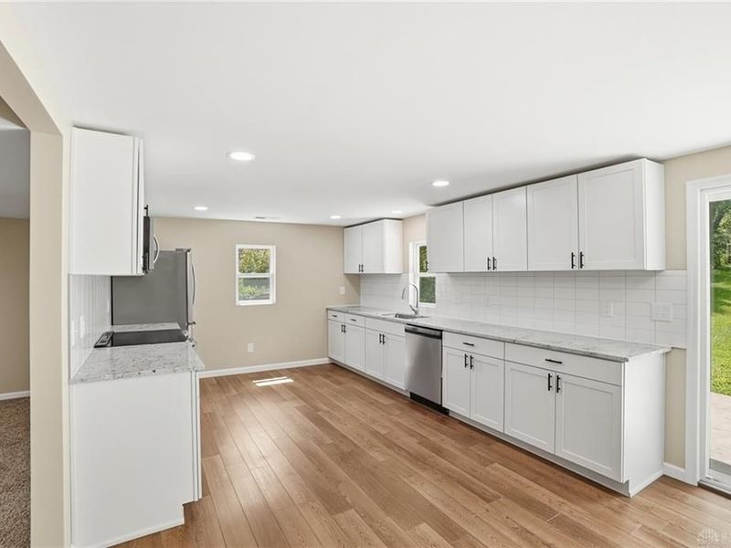 9615 Roberts Drive, Franklin Township, OH 45005 Photo 12