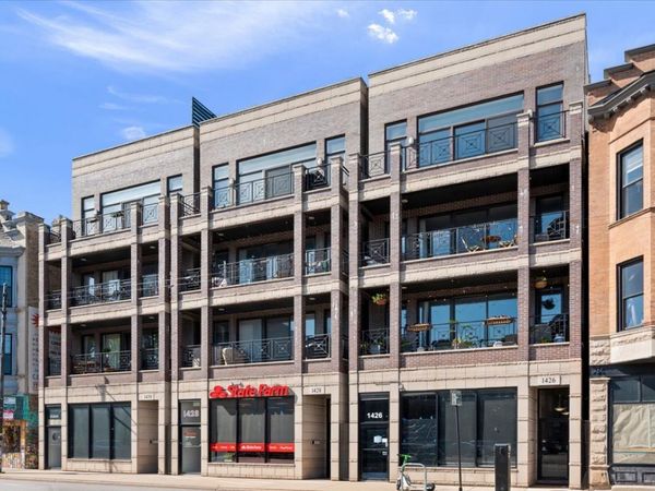 1426 W Irving Park Road , Unit 3, Chicago, IL 60613