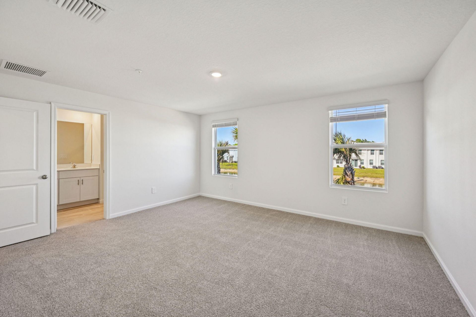 590 Salisbury Circle, Fort Pierce, FL 34982 Photo