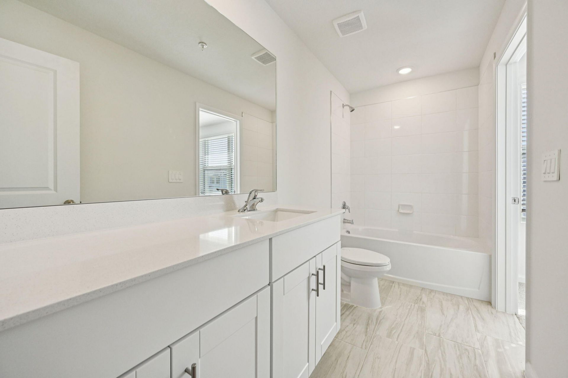 590 Salisbury Circle, Fort Pierce, FL 34982 Photo