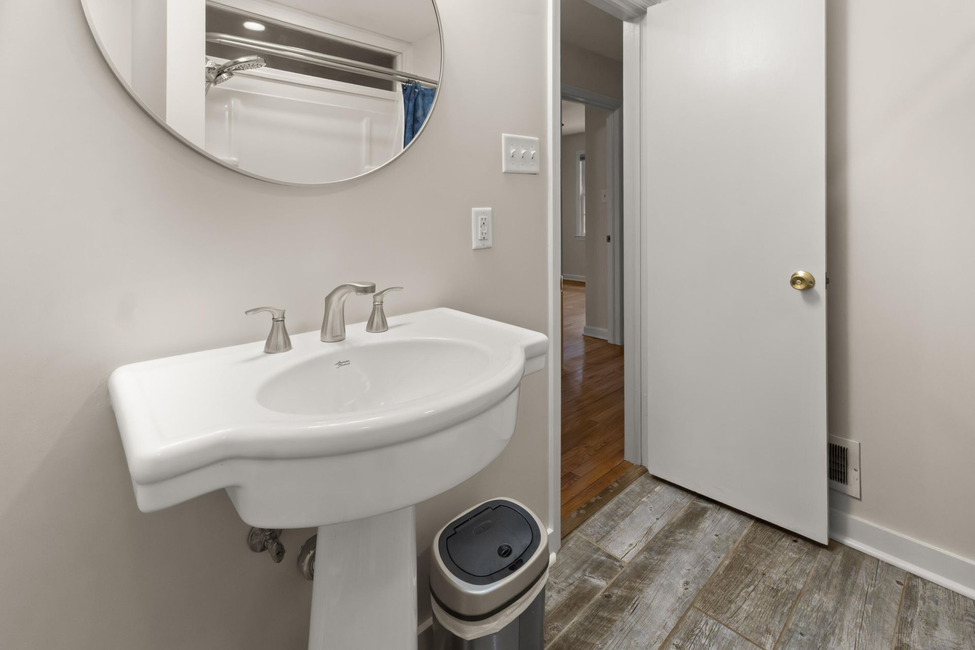1409 Kentwood Circle Photo 17
