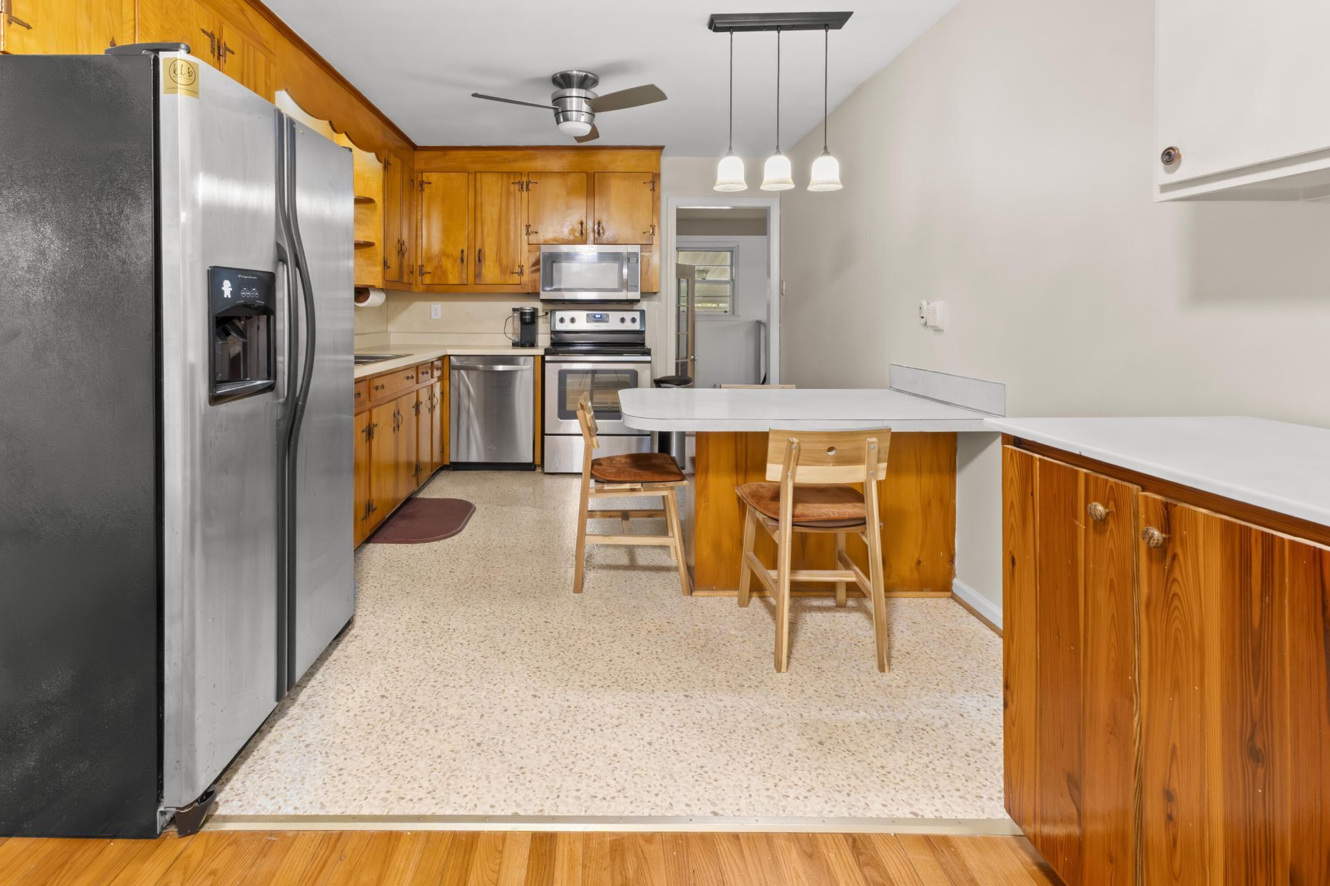 1409 Kentwood Circle Photo 7