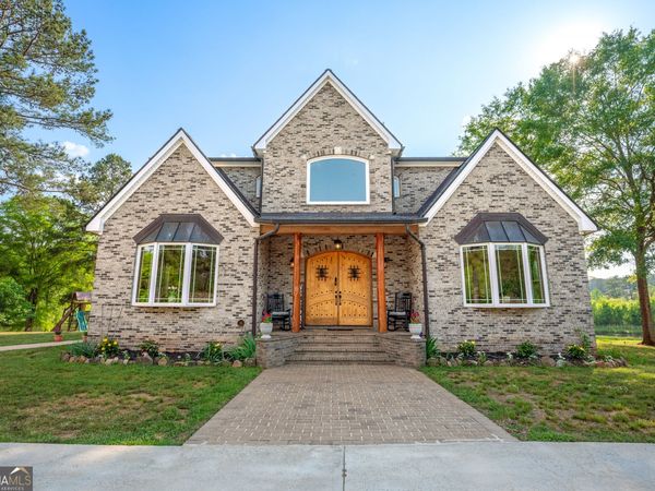 13 Southern Waters Way, Forsyth, GA 31029